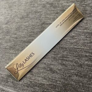 Lilly Lashes Level Up Serum in 0  Packaging